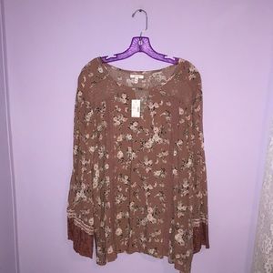 Maurices Floral Top🎀